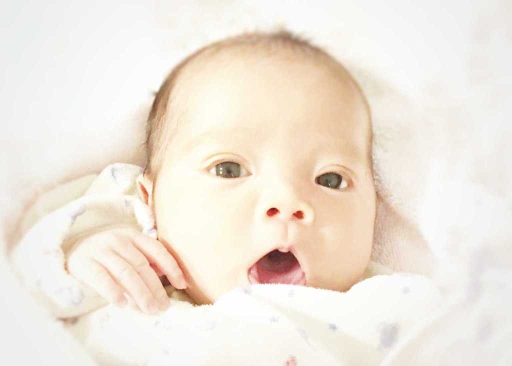 赤ちゃんが寝ない理由は？主な原因と対処法について解説！ リトル・ママ Web