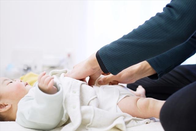 新生児のおへそのお手入れ方法は へその緒が取れる時期と管理方法 リトル ママ Web