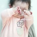 朝起きると子どもの目やにがいっぱい…何科を受診すべき？