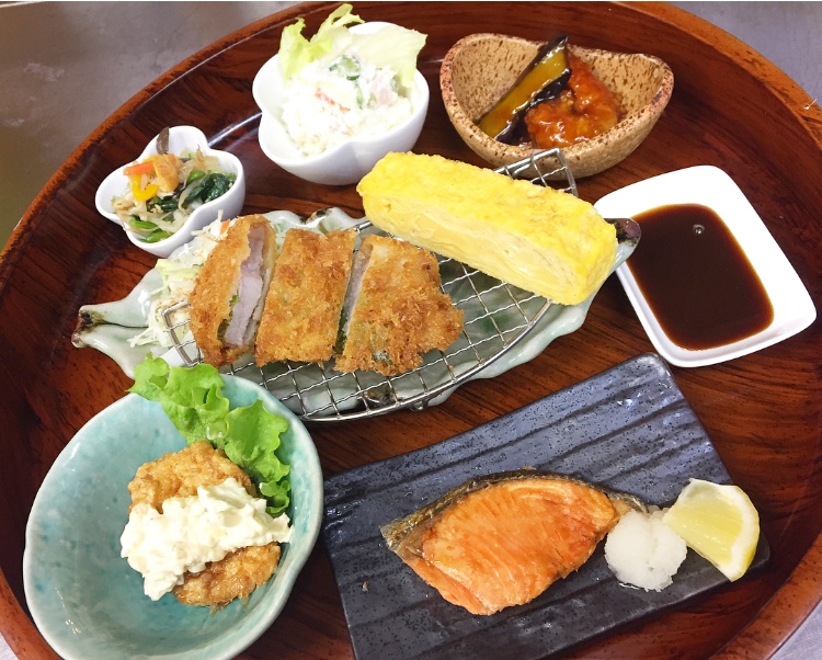 ダイニングはら田