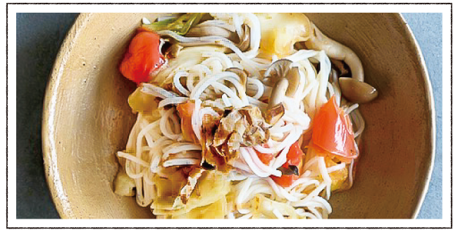 トマトと鰹節のそうめんチャンプルー