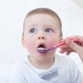 離乳食は生後９ヵ月から１日３食に！進め方のポイントや献立レシピなどを紹介！