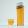 赤ちゃんに麦茶を飲ませても大丈夫？飲ませて良い時期や気になるアレルギーなども解説！