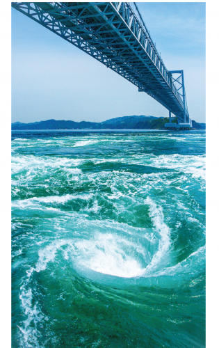 img src=”トロッコ列車.jpg” alt=”嵯峨野トロッコ列車” (2) 関西週末の絶景 うずしおクルーズ